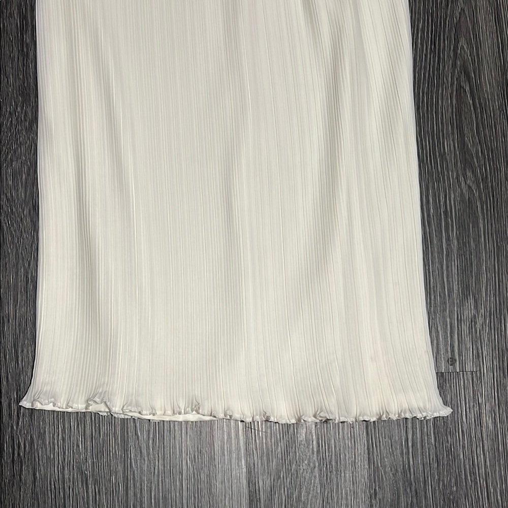 Badgley Mischka White Maxi Dress with Gold Accents - Picture 4 of 11